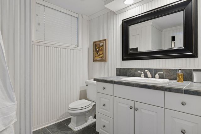 7011 Willow Creek Road, Eden Prairie, MN 55344