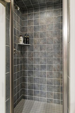 7011 Willow Creek Road, Eden Prairie, MN 55344