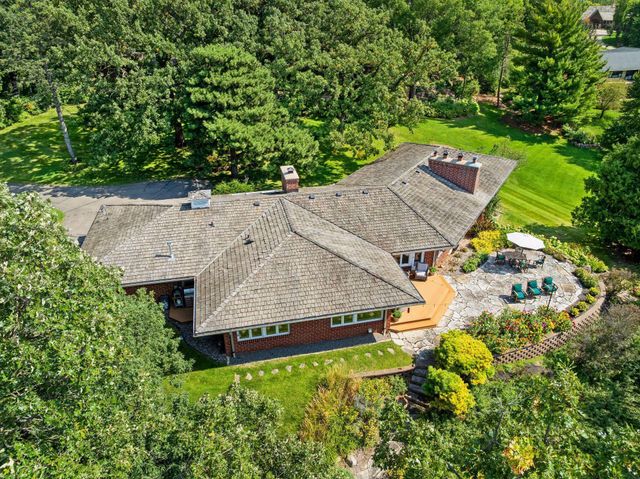 7011 Willow Creek Road, Eden Prairie, MN 55344