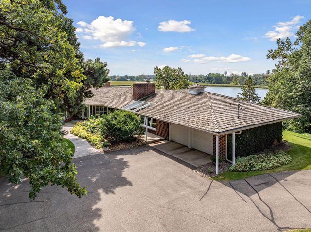 7011 Willow Creek Road, Eden Prairie, MN 55344