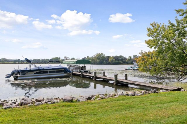 7011 Willow Creek Road, Eden Prairie, MN 55344