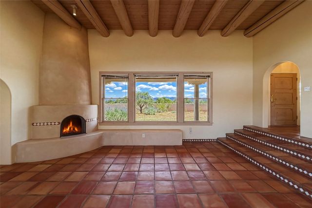 25 Estambre Road, Santa Fe, NM 87508