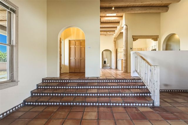 25 Estambre Road, Santa Fe, NM 87508
