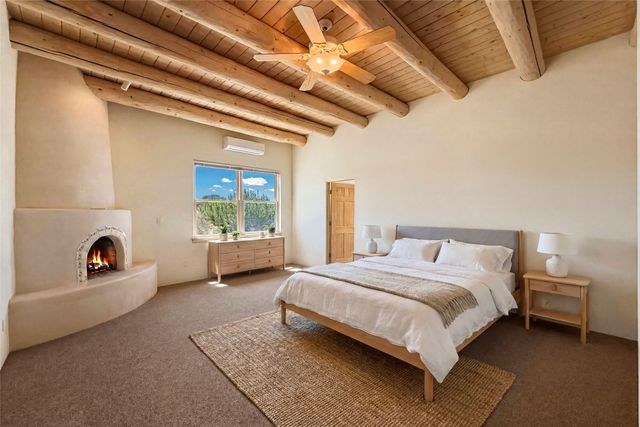25 Estambre Road, Santa Fe, NM 87508