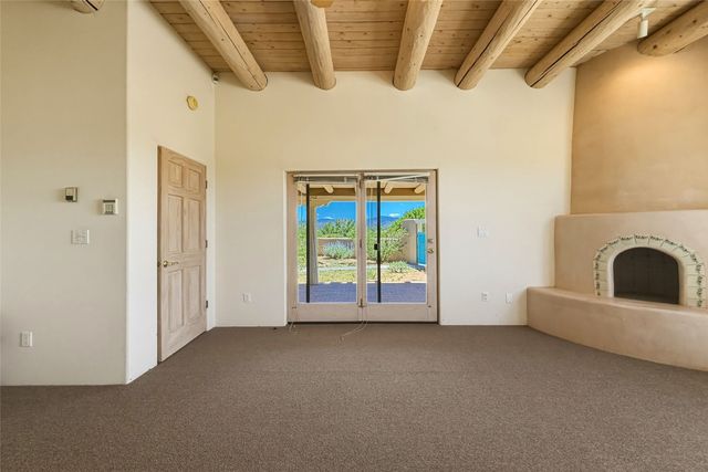 25 Estambre Road, Santa Fe, NM 87508