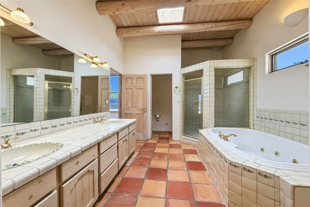 25 Estambre Road, Santa Fe, NM 87508