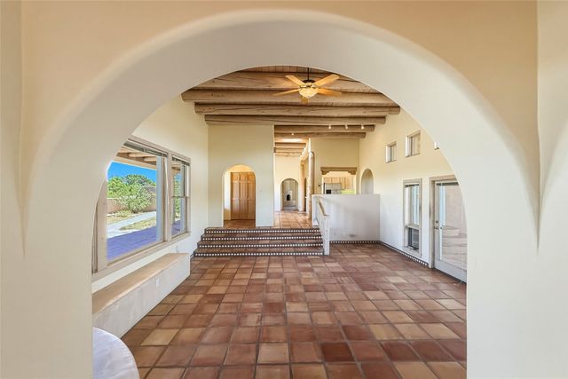 25 Estambre Road, Santa Fe, NM 87508