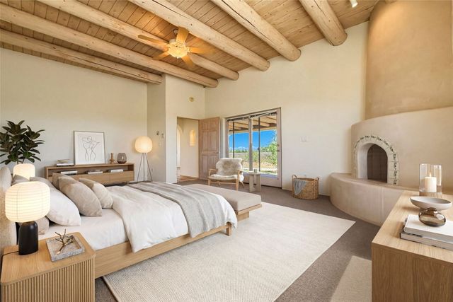 25 Estambre Road, Santa Fe, NM 87508