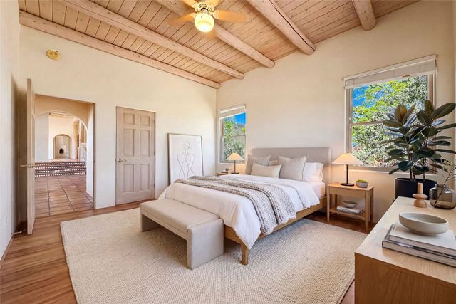 25 Estambre Road, Santa Fe, NM 87508
