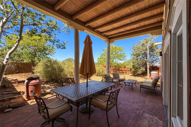 25 Estambre Road, Santa Fe, NM 87508