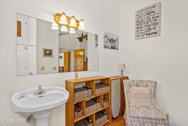 3267 Cosby Creek Rd, Cosby, TN 37722