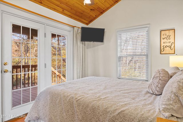 3267 Cosby Creek Rd, Cosby, TN 37722