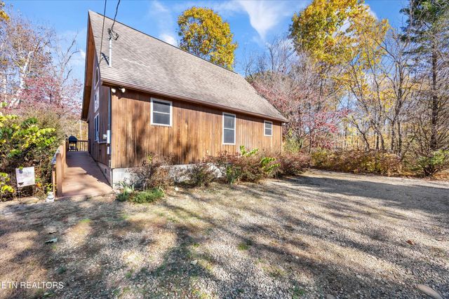 3267 Cosby Creek Rd, Cosby, TN 37722