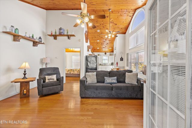 3267 Cosby Creek Rd, Cosby, TN 37722