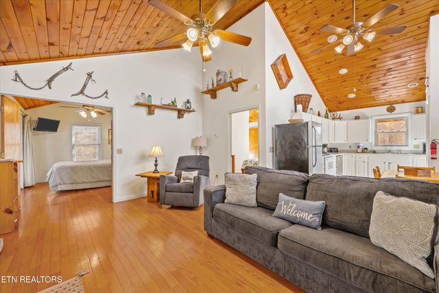 3267 Cosby Creek Rd, Cosby, TN 37722