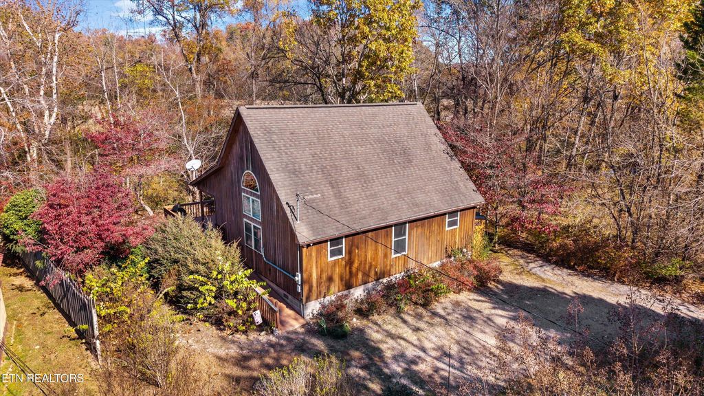 3267 Cosby Creek Rd, Cosby, TN 37722