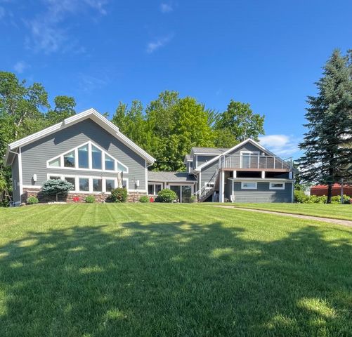 4411 Betty Lee Boulevard, Gladwin, MI 48624