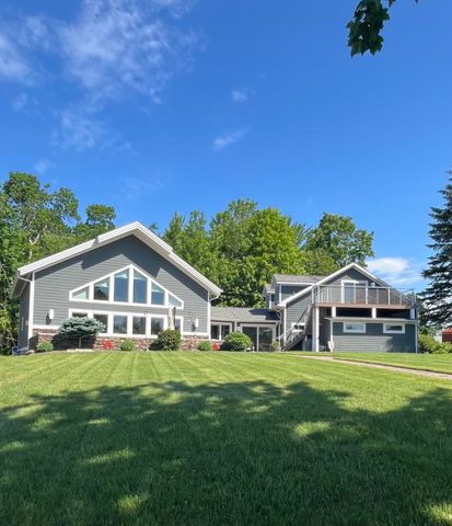 4411 Betty Lee Boulevard, Gladwin, MI 48624