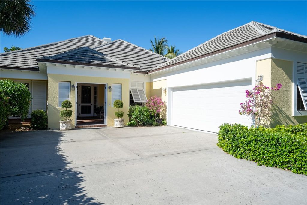 70 Caribe Way, Vero Beach, FL 32963