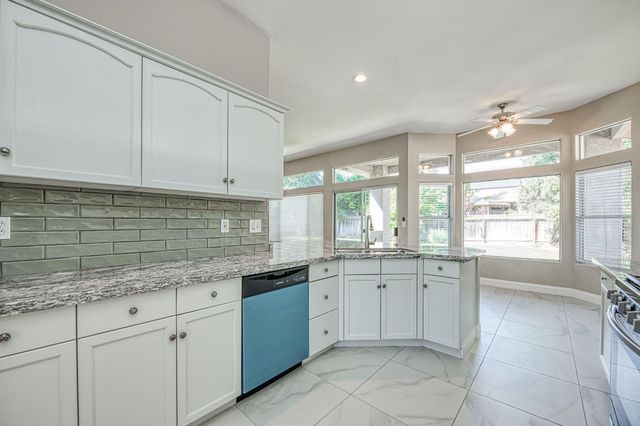 5484 El Paso, Fresno, CA 93722