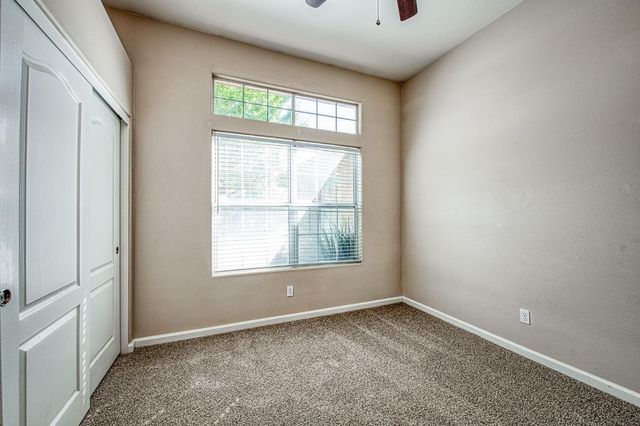 5484 El Paso, Fresno, CA 93722