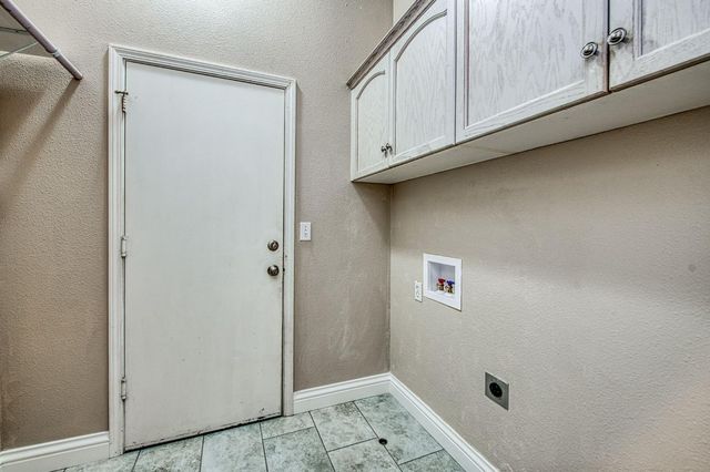 5484 El Paso, Fresno, CA 93722