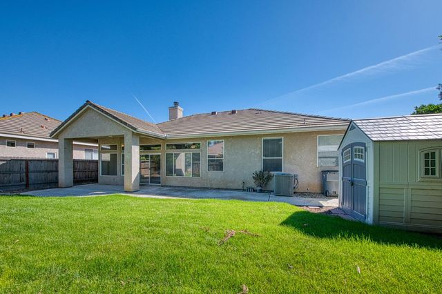 5484 El Paso, Fresno, CA 93722