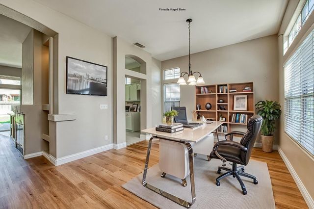 5484 El Paso, Fresno, CA 93722