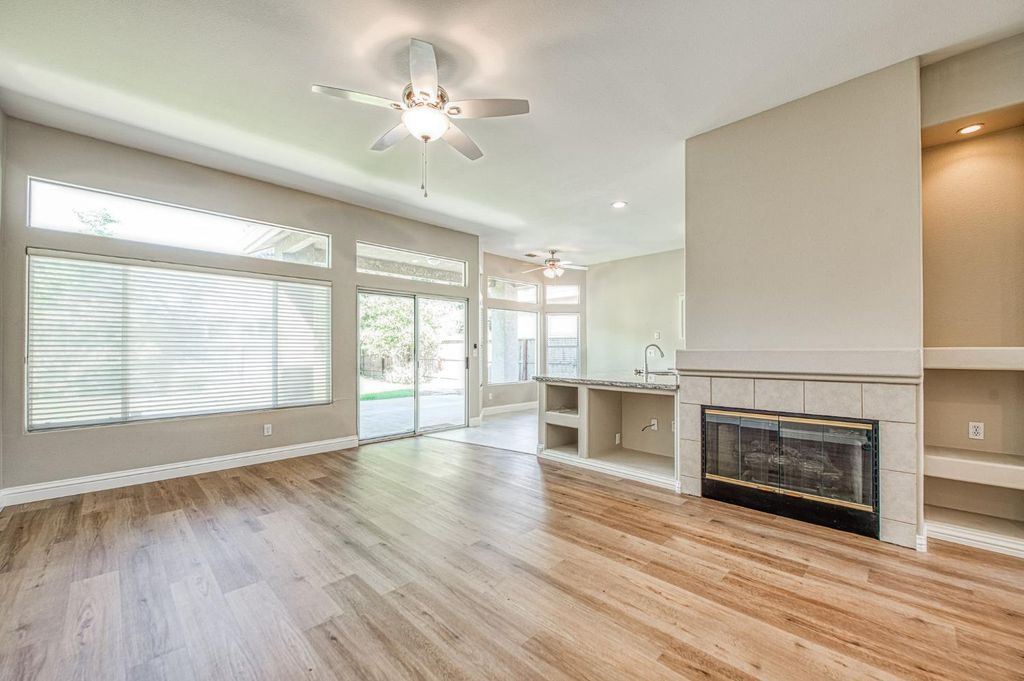 Image 12 of property listing at 5484 El Paso, Fresno, CA 93722