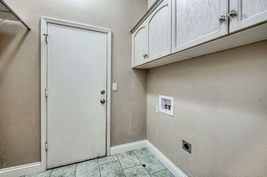 Image 25 of property listing at 5484 El Paso, Fresno, CA 93722