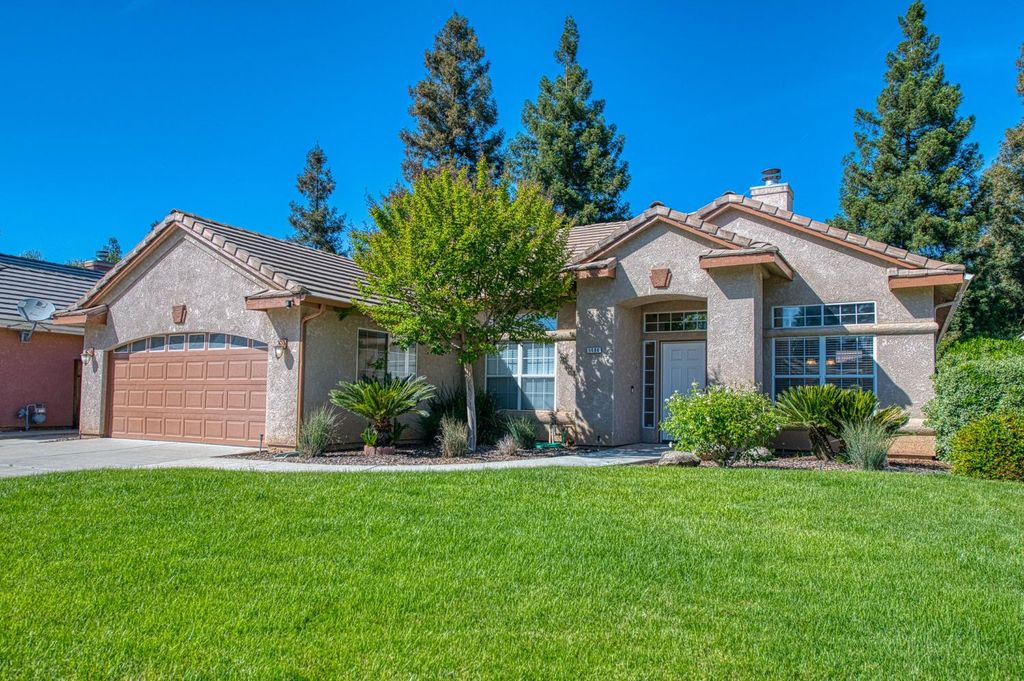 Image 3 of property listing at 5484 El Paso, Fresno, CA 93722