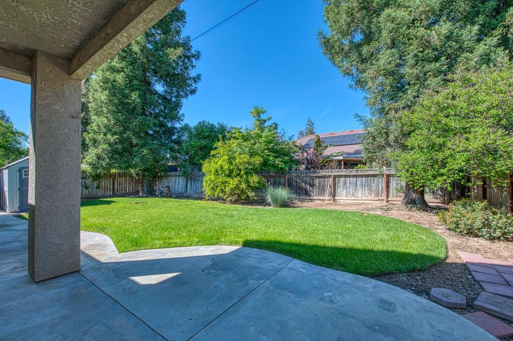 Image 32 of property listing at 5484 El Paso, Fresno, CA 93722