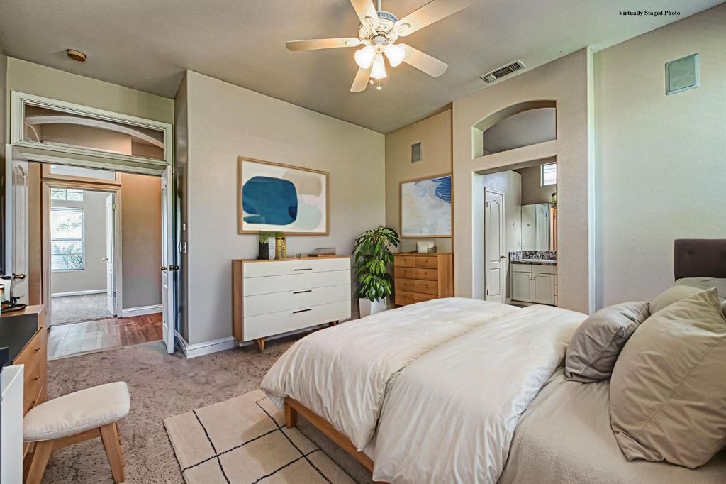 Image 39 of property listing at 5484 El Paso, Fresno, CA 93722