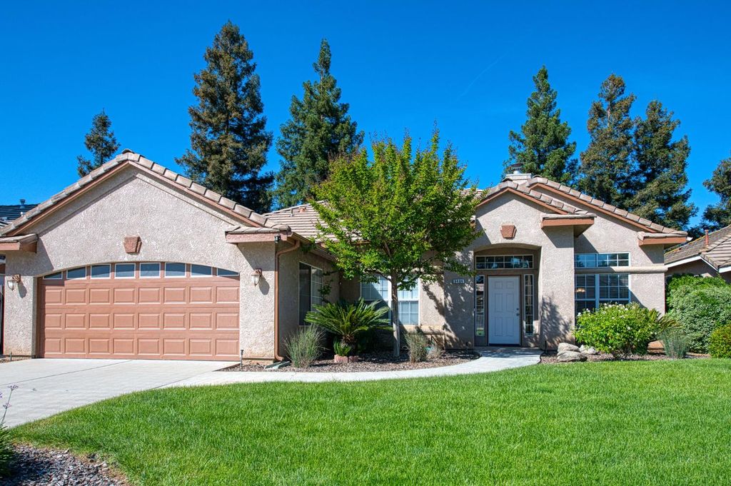 Image 4 of property listing at 5484 El Paso, Fresno, CA 93722