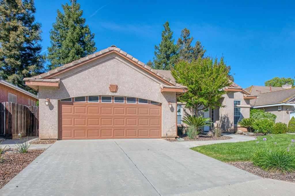 Image 5 of property listing at 5484 El Paso, Fresno, CA 93722