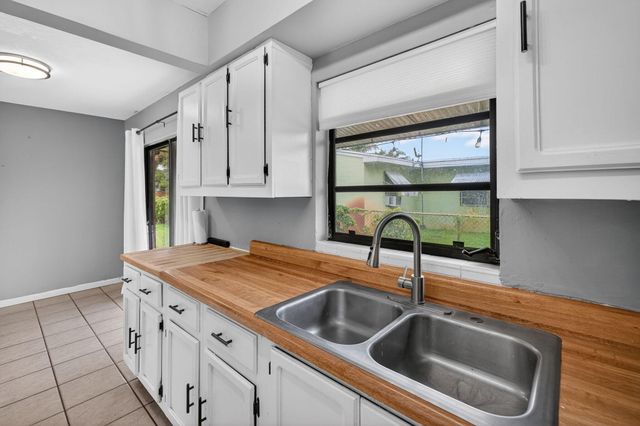 4117 NW 5th Avenue, Oakland Park, FL 33309