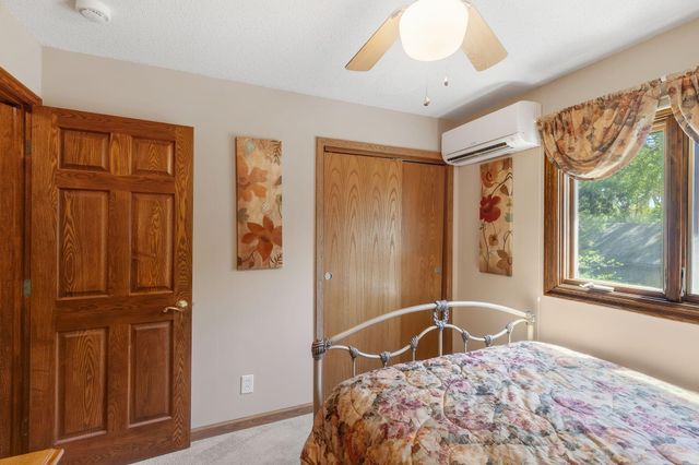 101 Timberland Drive, Burnsville, MN 55337