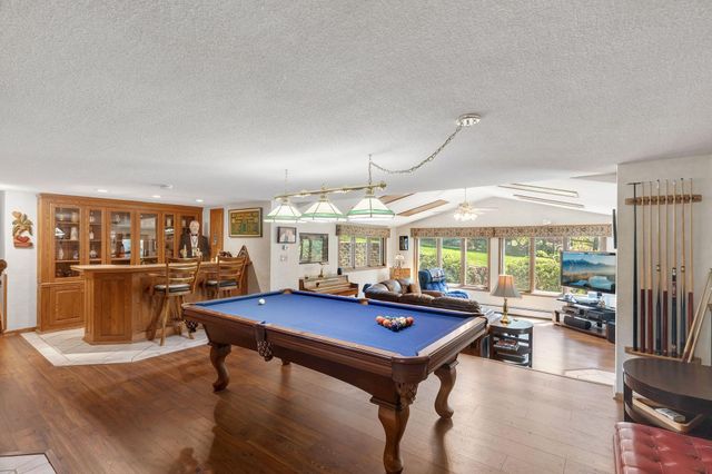 101 Timberland Drive, Burnsville, MN 55337