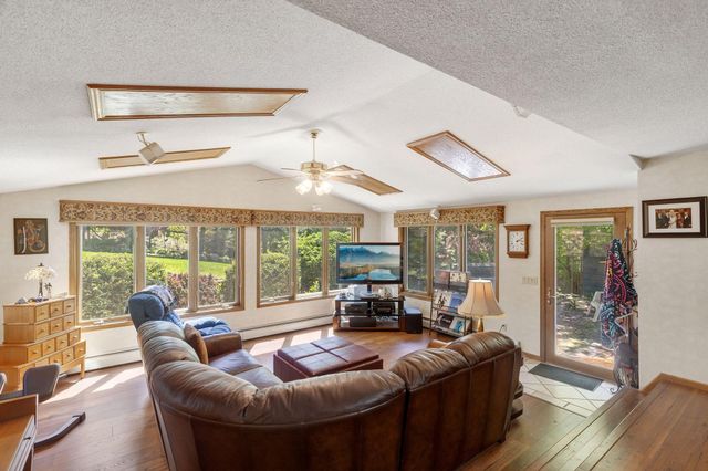 101 Timberland Drive, Burnsville, MN 55337