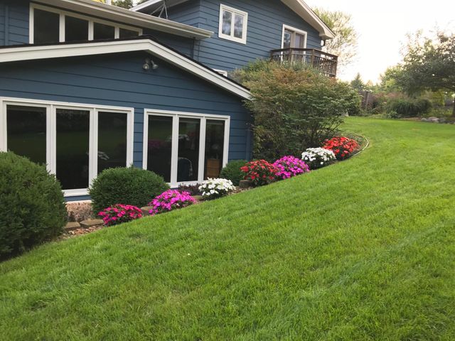 101 Timberland Drive, Burnsville, MN 55337