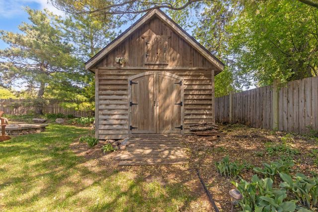 101 Timberland Drive, Burnsville, MN 55337