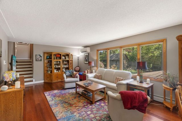 101 Timberland Drive, Burnsville, MN 55337