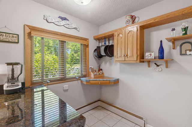 101 Timberland Drive, Burnsville, MN 55337