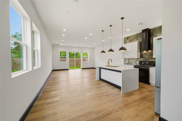 4439 Gunter Street, Houston, TX 77020