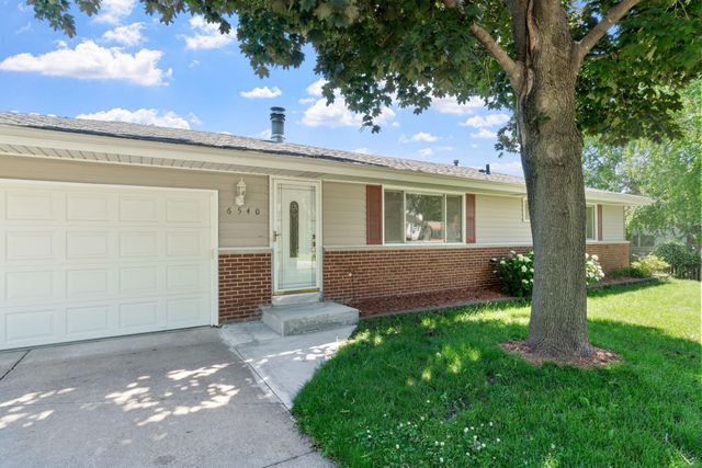 6540 Zealand Avenue N, Brooklyn Park, MN 55428