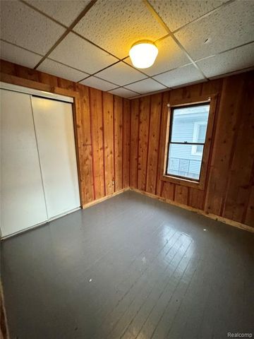 2420 Bay Street, Saginaw, MI 48602