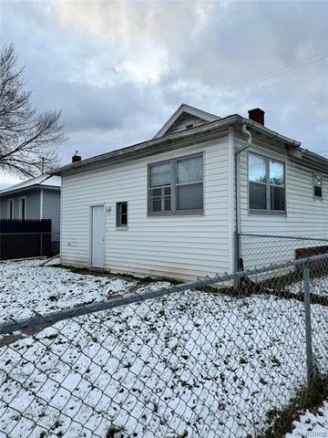 2420 Bay Street, Saginaw, MI 48602