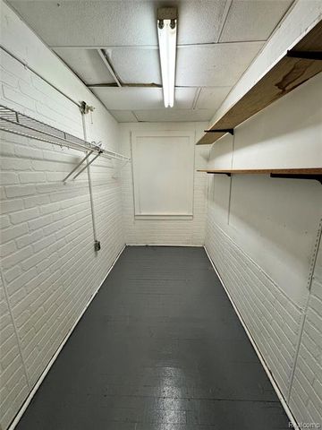 2420 Bay Street, Saginaw, MI 48602