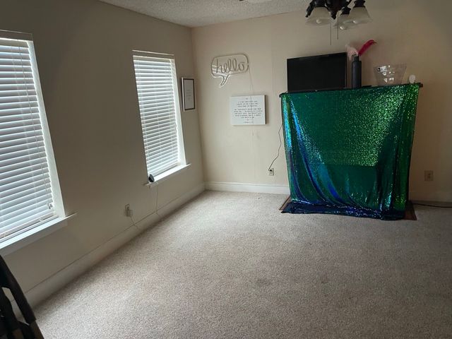 2532 Oakwood Terrace, Haltom City, TX 76117