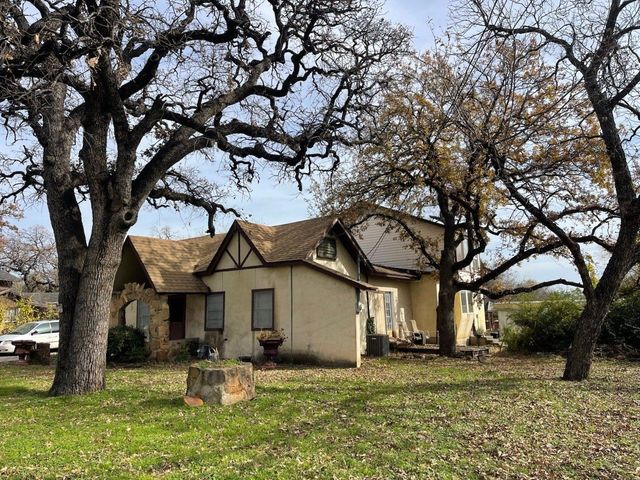 2532 Oakwood Terrace, Haltom City, TX 76117